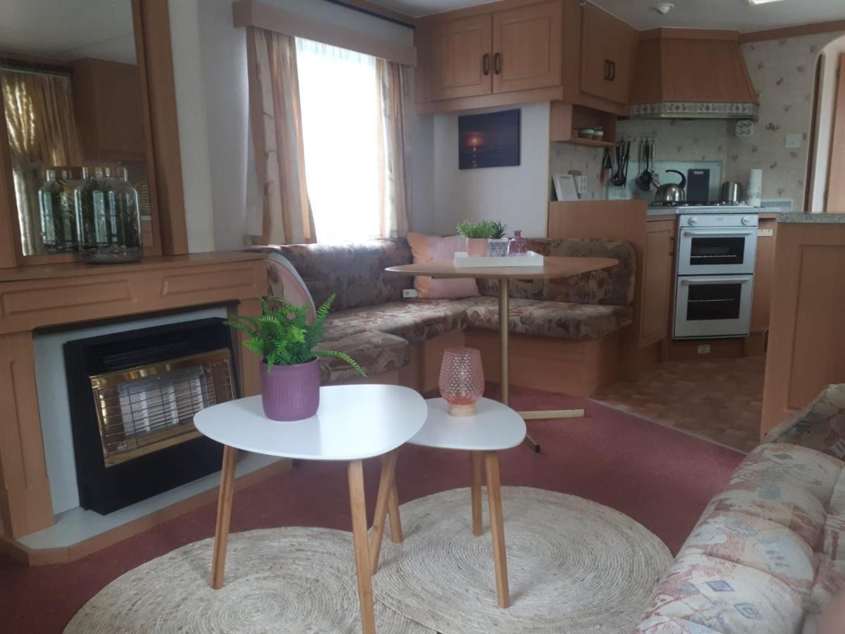 Caravan In Bosrijk Gebied Hotel Zuidlaren Bagian luar foto