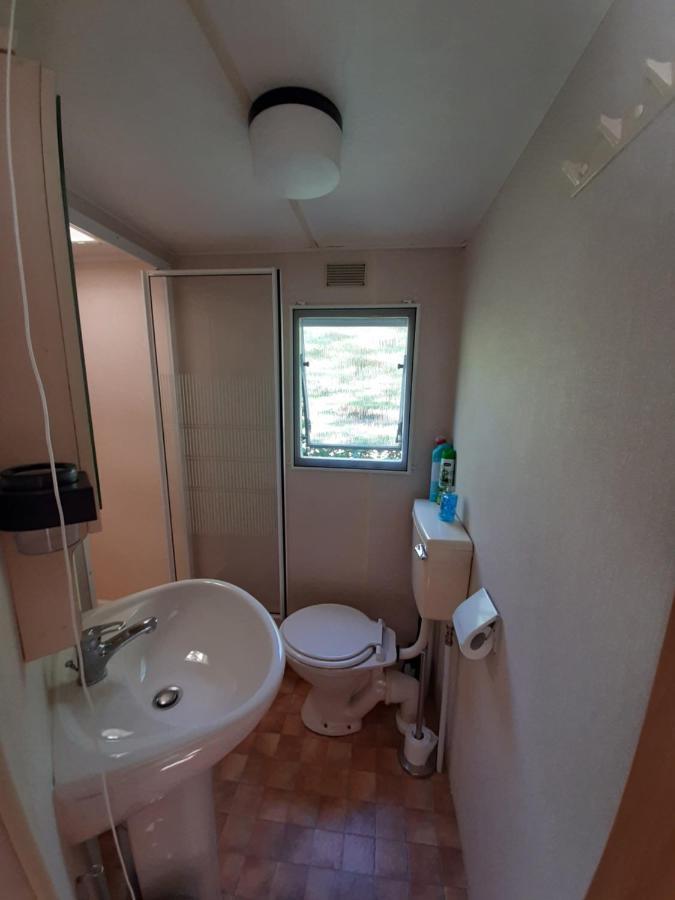 Caravan In Bosrijk Gebied Hotel Zuidlaren Bagian luar foto