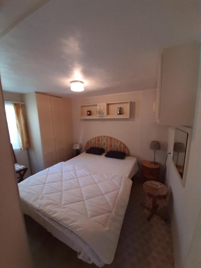 Caravan In Bosrijk Gebied Hotel Zuidlaren Bagian luar foto